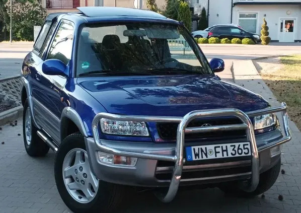 samochody osobowe Toyota RAV4 cena 19900 przebieg: 155924, rok produkcji 1998 z Radom